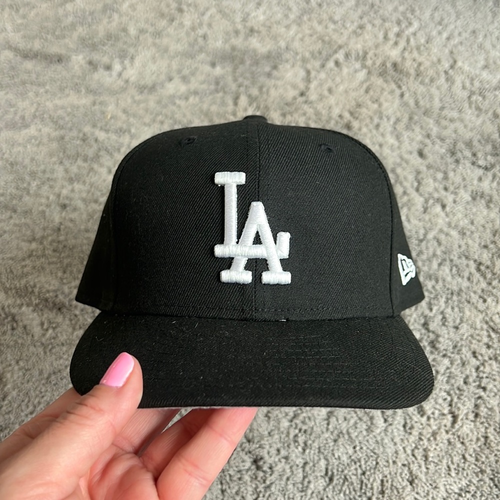 LA new era hat